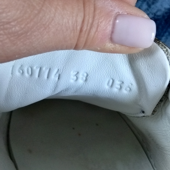 Gucci Womens Ace Low top sneakers - Picture 6 of 10